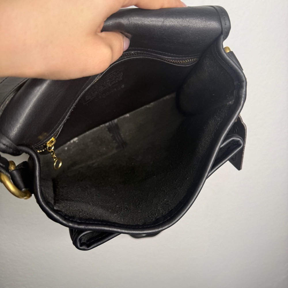 Coach Vintage Shelton Black Glove Tanned Leather Crossbody Bag Brass Hardware - Picture 9 of 11